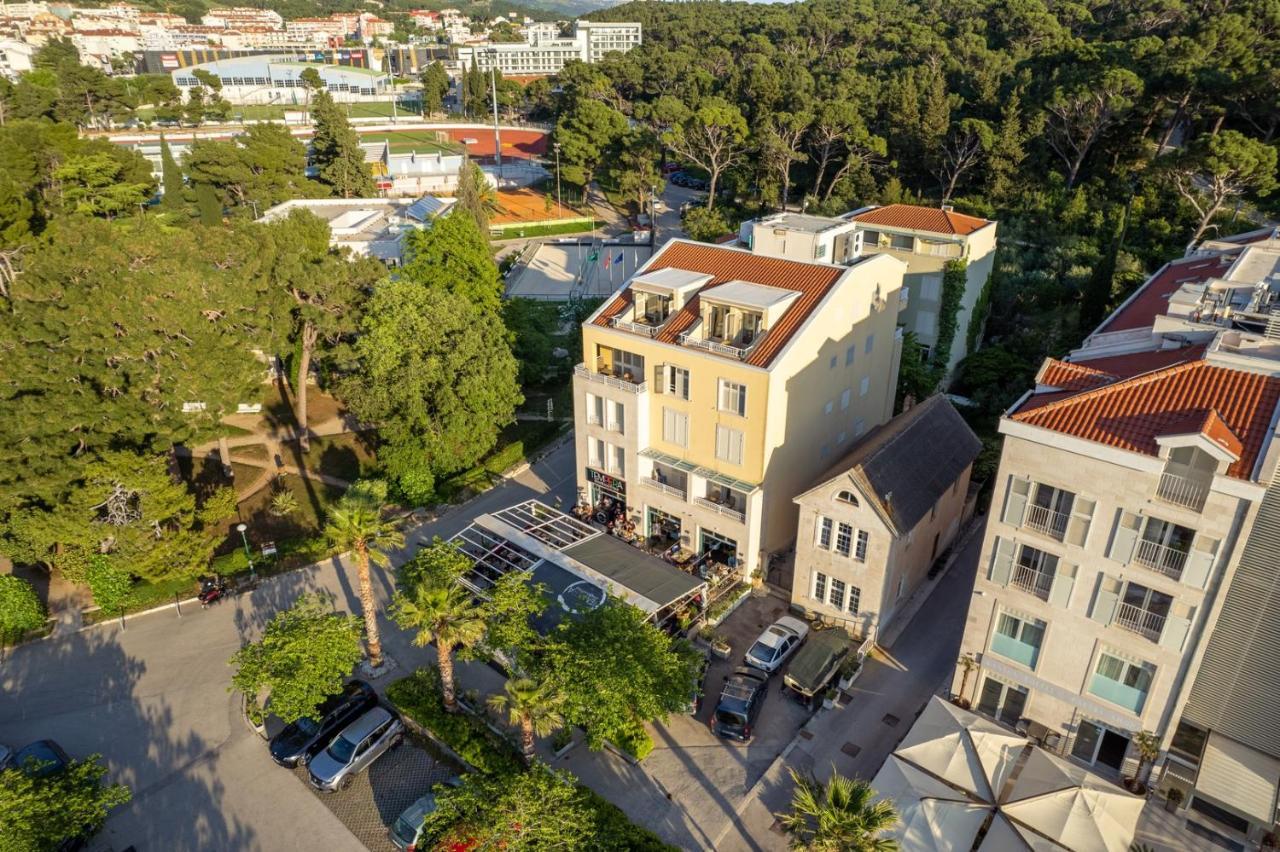 Apartel Park Osejava マカルスカ エクステリア 写真