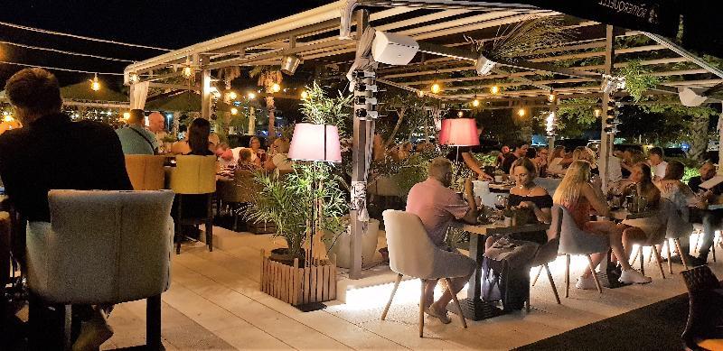 Apartel Park Osejava マカルスカ エクステリア 写真